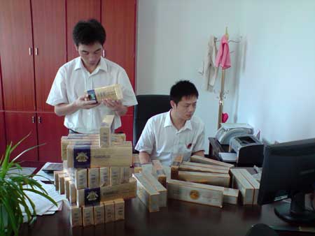 鄂州烟草做好"包包队"卷烟登记工作 烟草市场